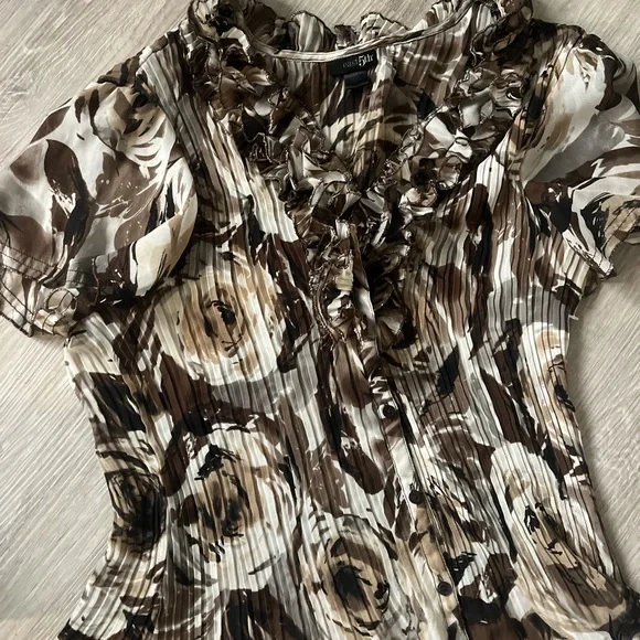Earth Tone Ruffled Shirt - Picture 5 of 5